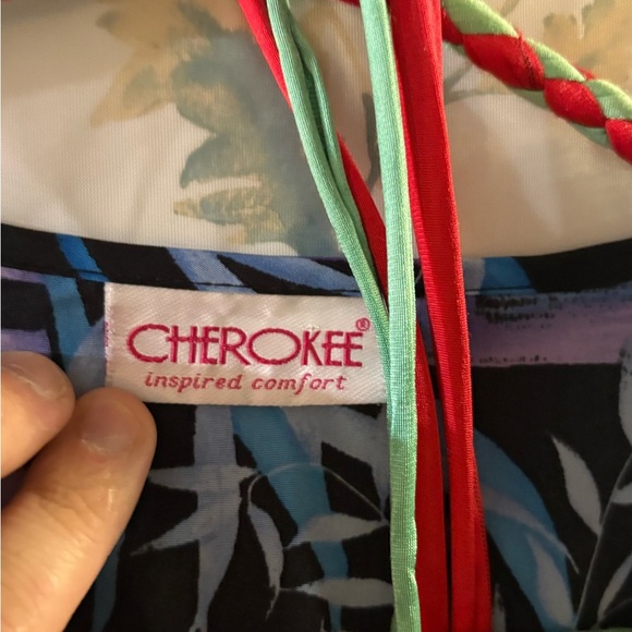 Vintage Vibrant Abstract Patterned Blouse - Picture 6 of 12